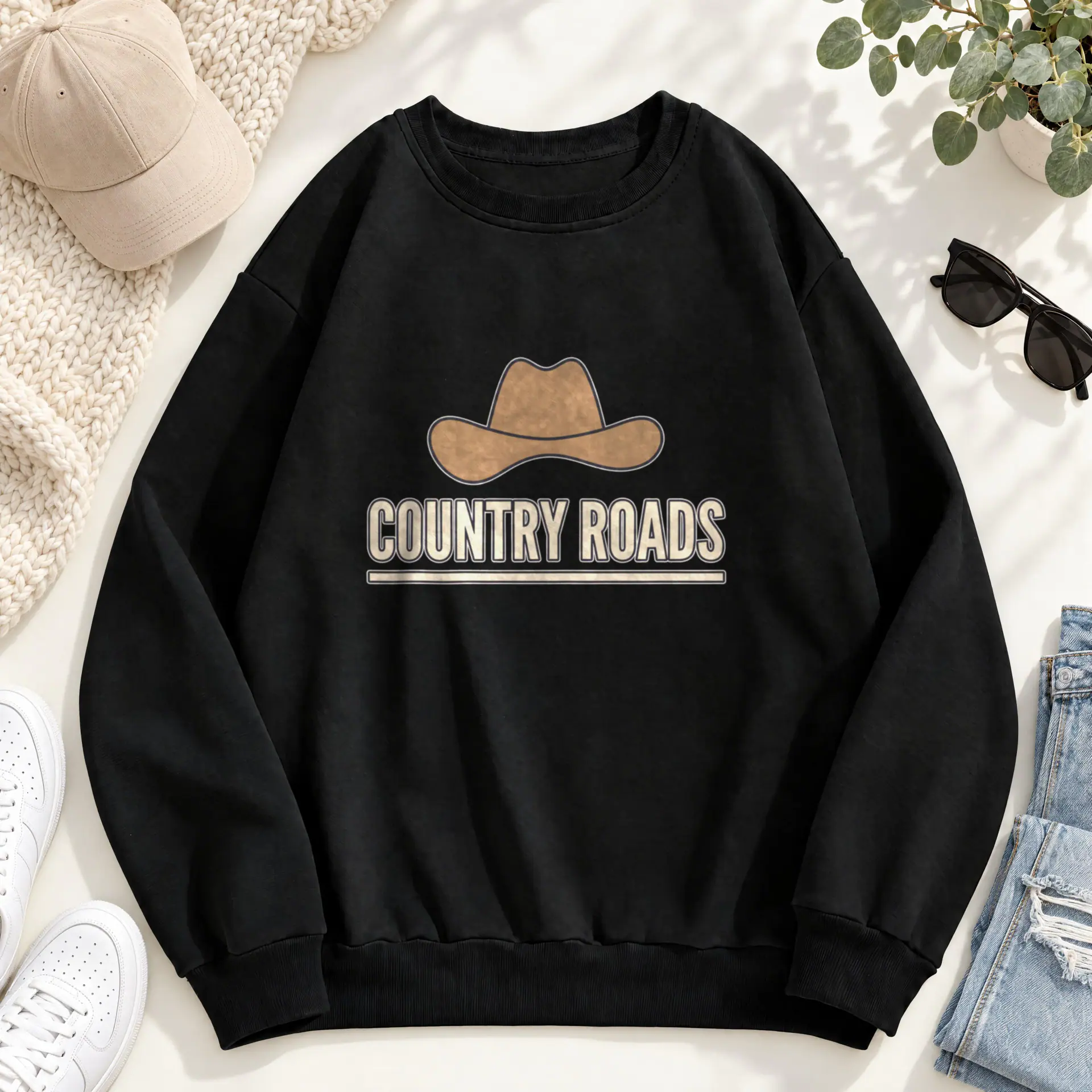Country Roads Crewneck in black — view 2